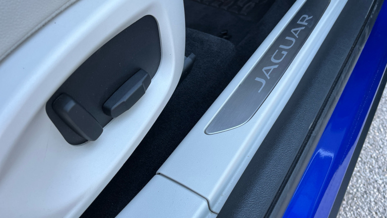 Jaguar I-Pace 294kW EV400 SE 90kWh 5dr Auto Electric Estate